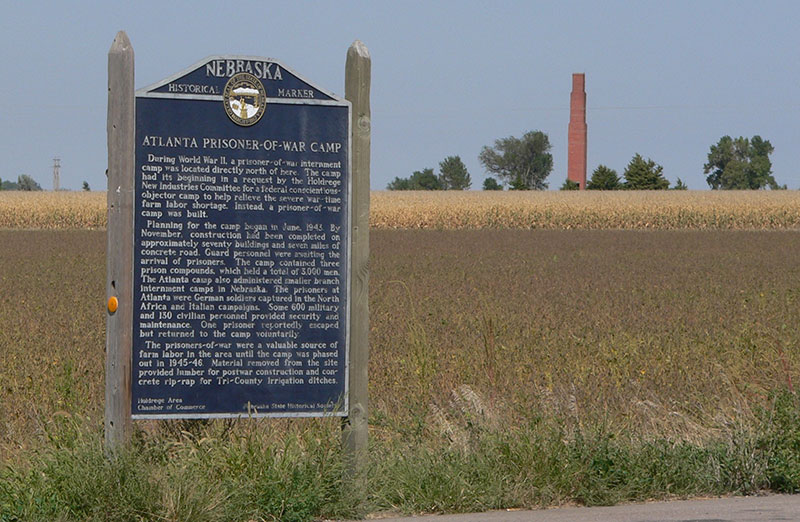 Camp_Atlanta_marker_and_chimney_2